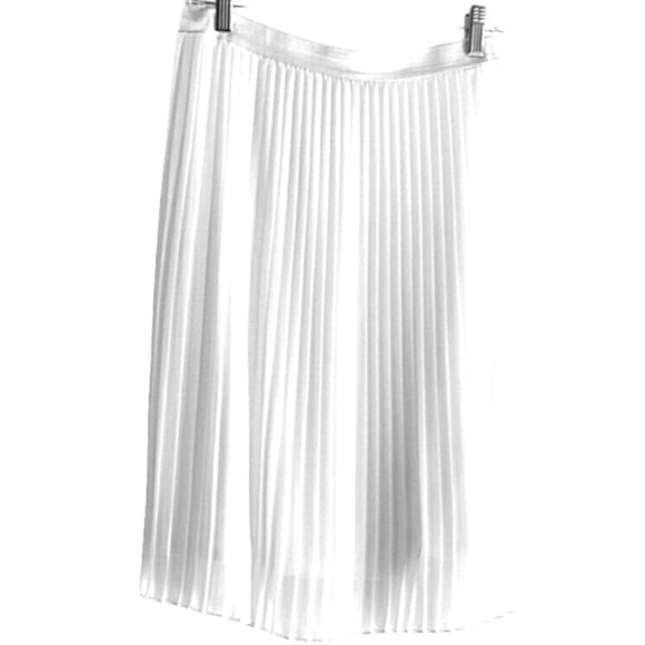 Grace Elements Size S Pleated Pull On Skirt White - Flowy & Fabulous Twirling - Picture 7 of 11